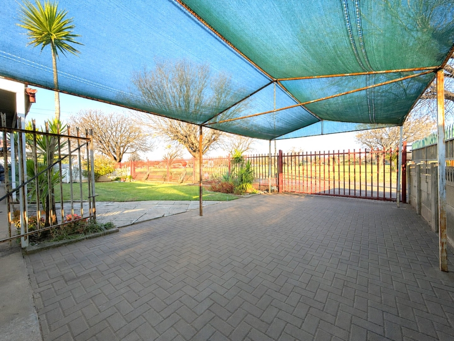 4 Bedroom Property for Sale in Wilgehof Free State